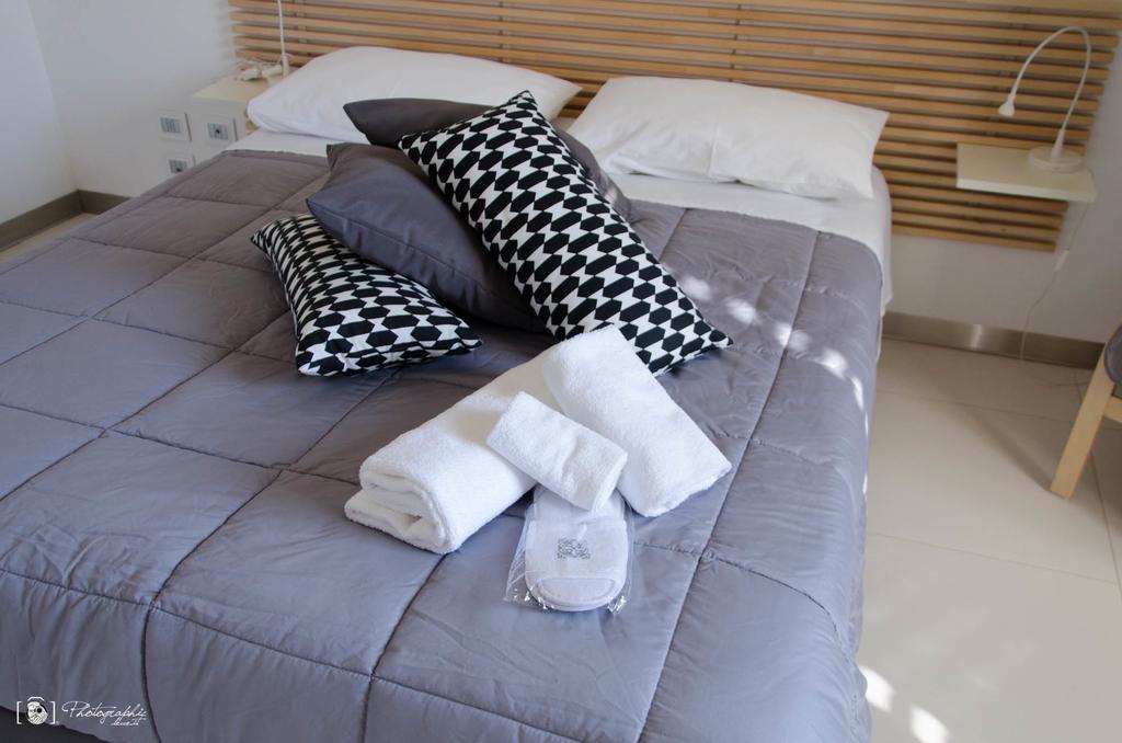 Rescio'S Rooms กาวัลลีโน ดิ เลชเช ภายนอก รูปภาพ